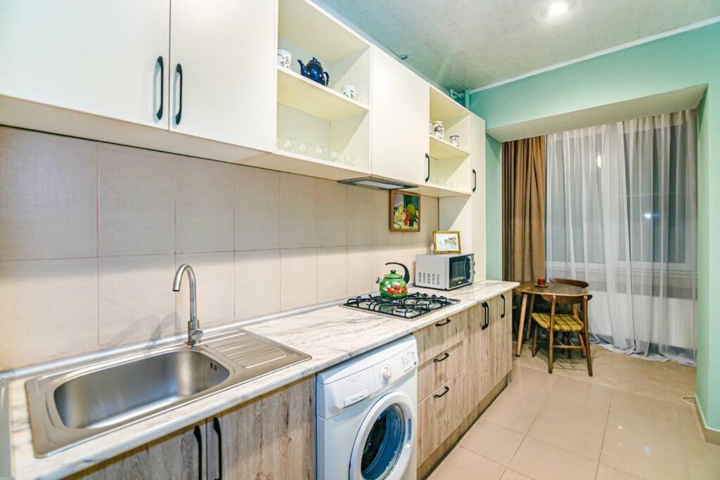 Sun Apartment *